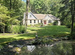 404 Pendleton Hill Rd, North Stonington, CT 06359