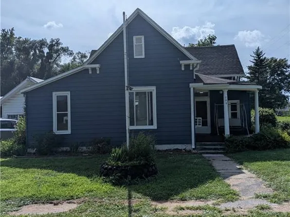 300 S Central St, Buckner, MO 64016