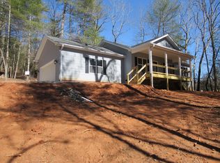 39 Caledonia Dr, Franklin, NC 28734