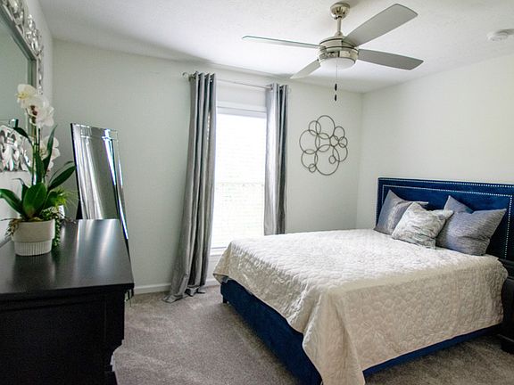 5th image of 300 Quinton Ct APT 4-302