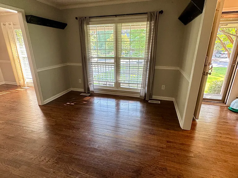 7562 Firethorn Dr — Photo 7