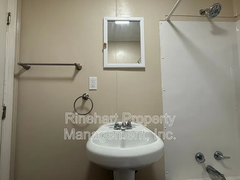 242 Cherry Rd S — Photo 15