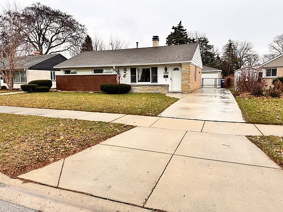 3rd image of 1075 W Villa Dr