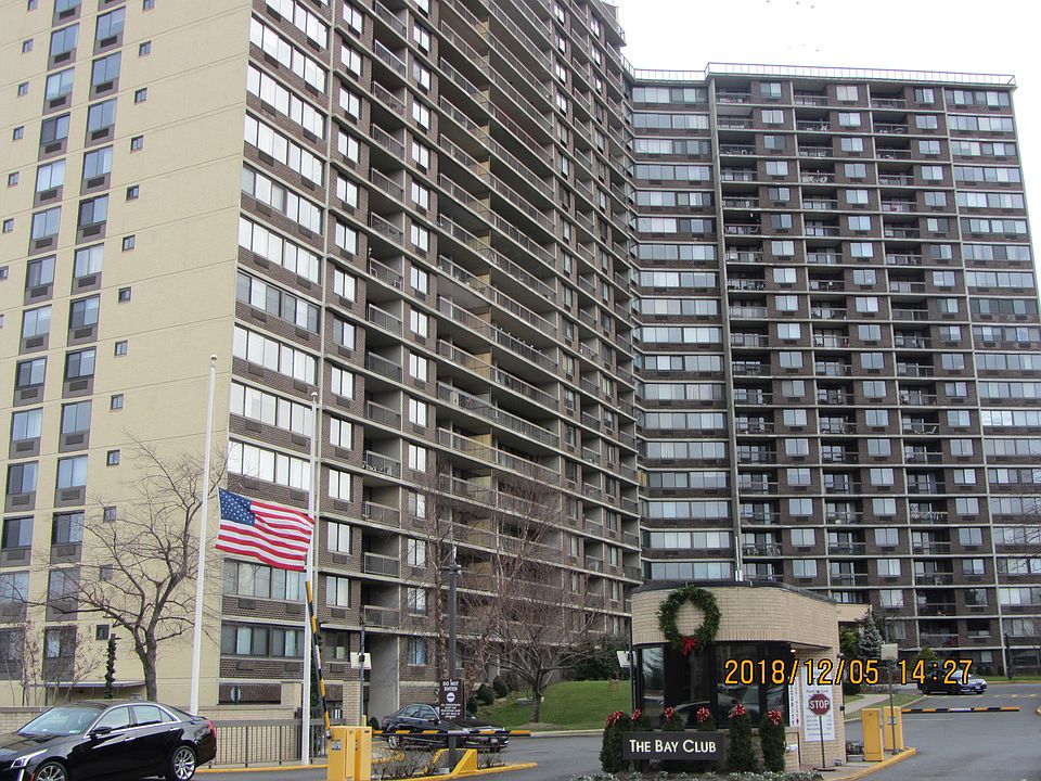 1st image of 2 Bay Club Dr APT 6Z3