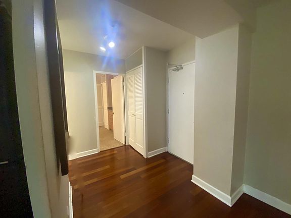 3rd image of 4980 N Marine Dr APT 337