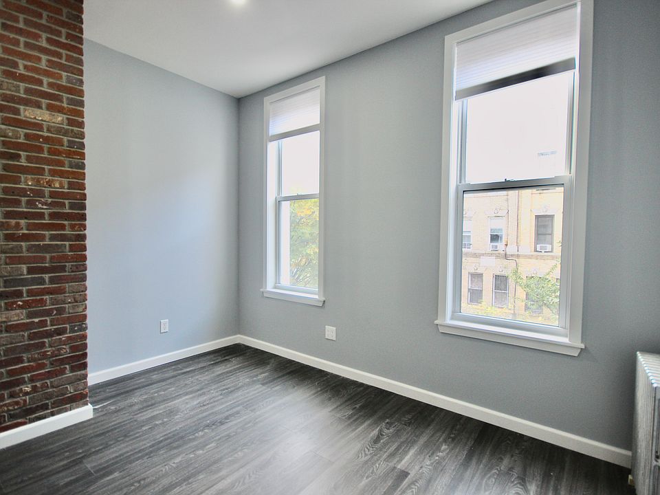 1st image of 298 Troutman St #2L