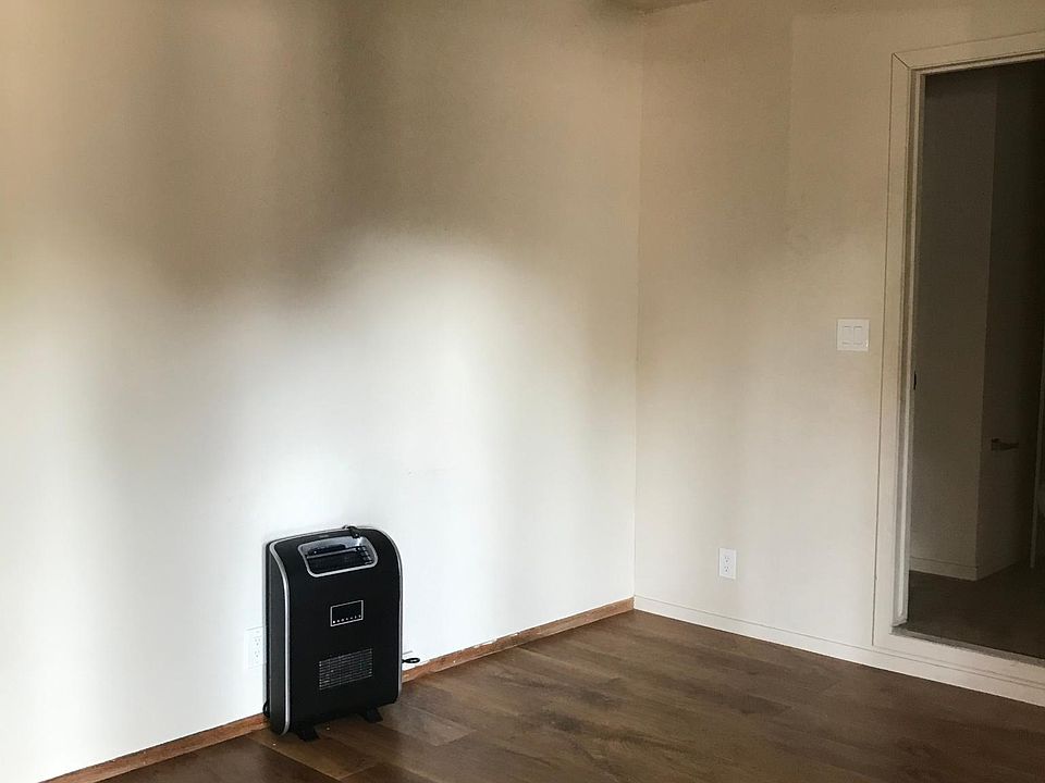 1st image of 269 Tyrella Ave #C