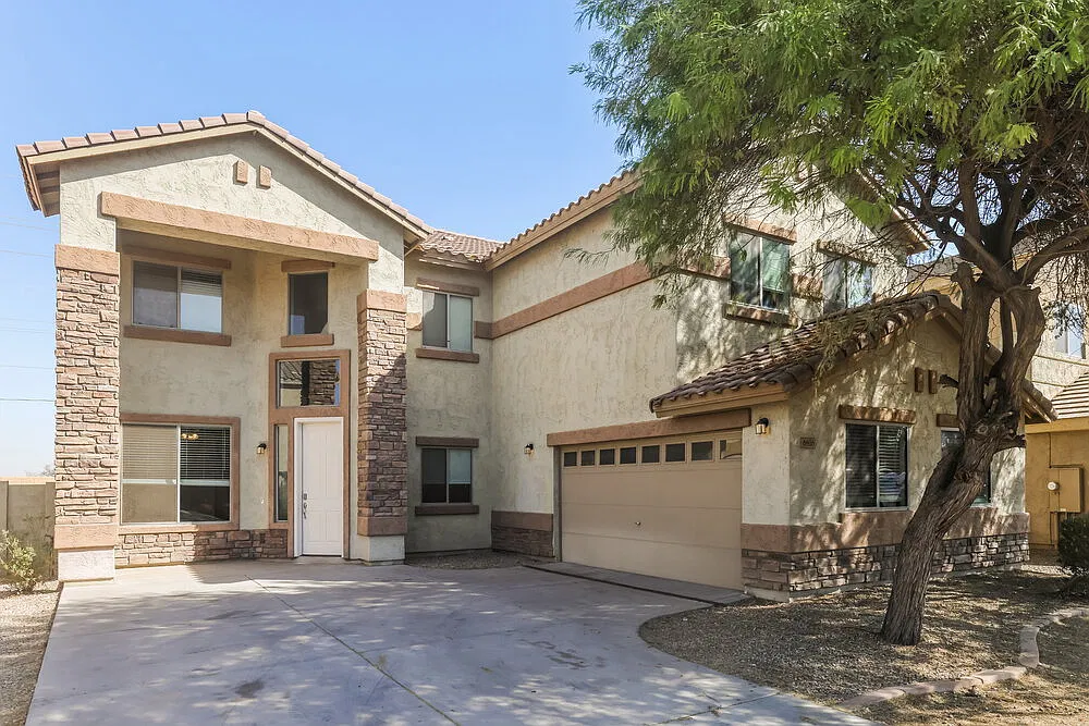 4 bed, 3.0 bath, 3401 sqft, $2,625 — Photo 1
