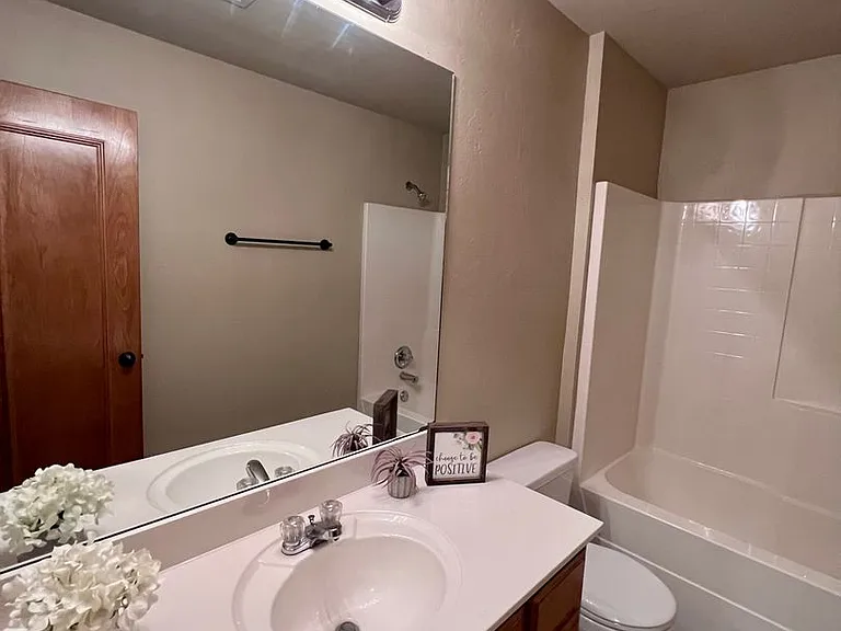 617 Applewood St — Photo 30