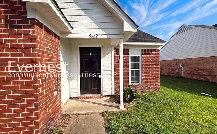 5669 Kaitlyn Dr W — Photo 3
