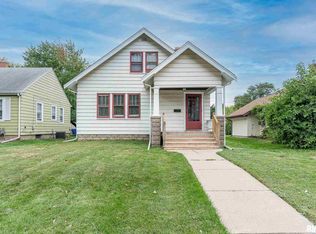 2345 31st St, Moline, IL 61265