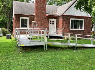 300 Helen St, North Syracuse, NY 13212