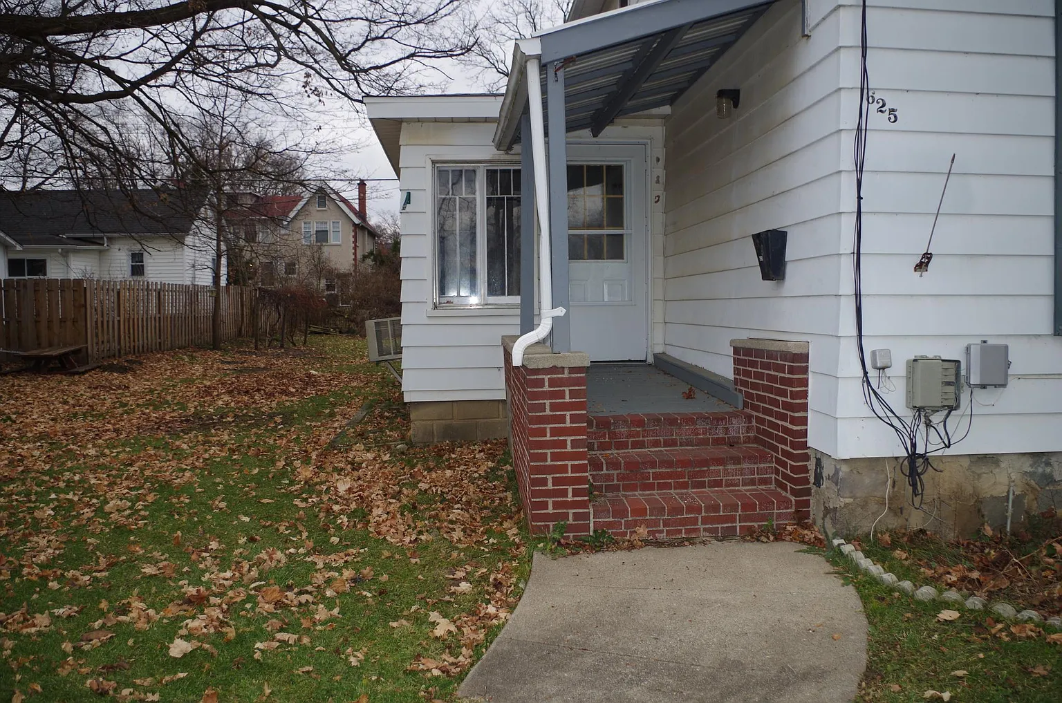 625 N Saginaw St photo 1