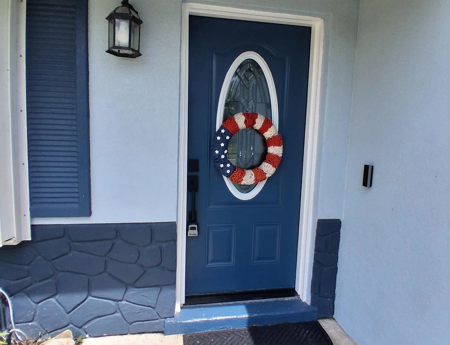 3 bed, 2.0 bath, 1151 sqft, $1,900 — Photo 2