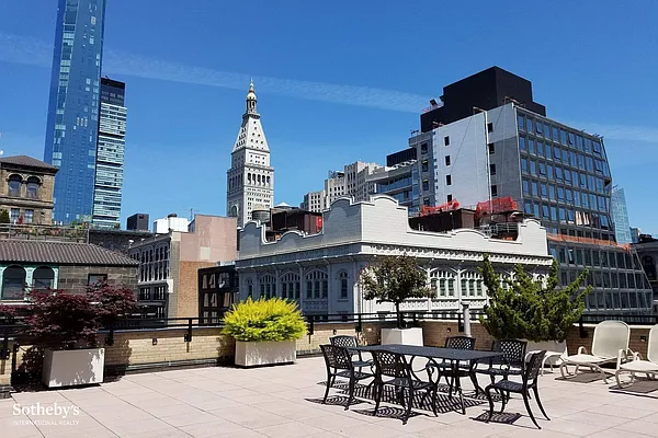 Rented by Sotheby's International Realty | media 26