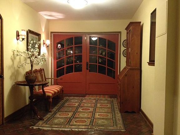 5th image of 940 Dysard Hill Dr