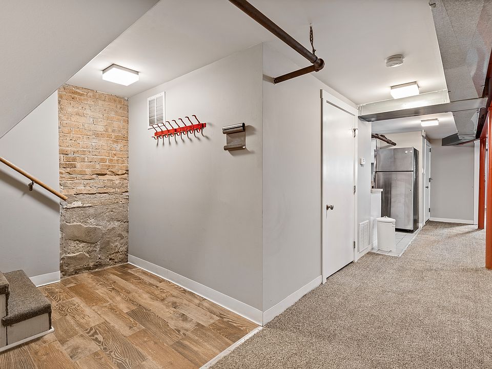 Entrance & Hallway