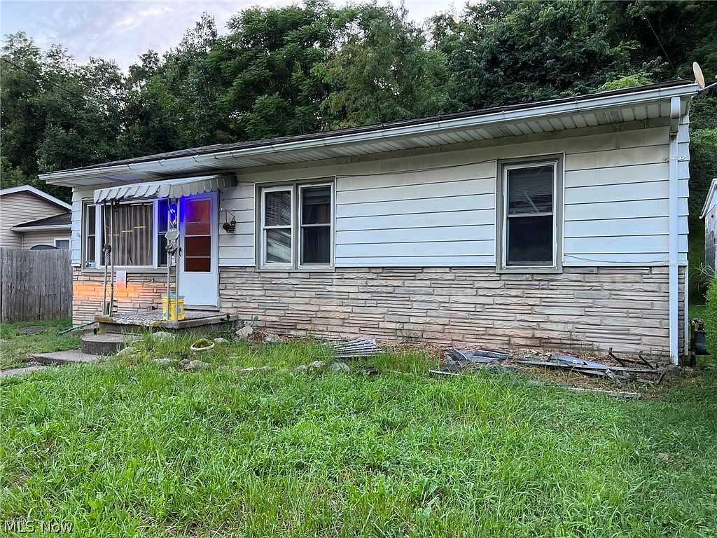 1712 Pike St, Parkersburg, WV 26101 | Zillow