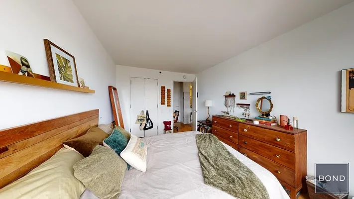 Rented by Bond New York | media 27