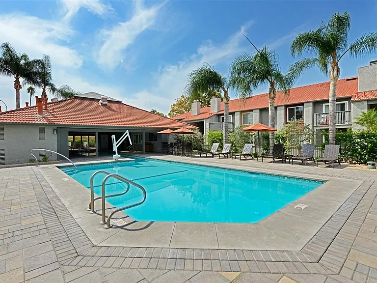 Corona Pointe Resort — Photo 10