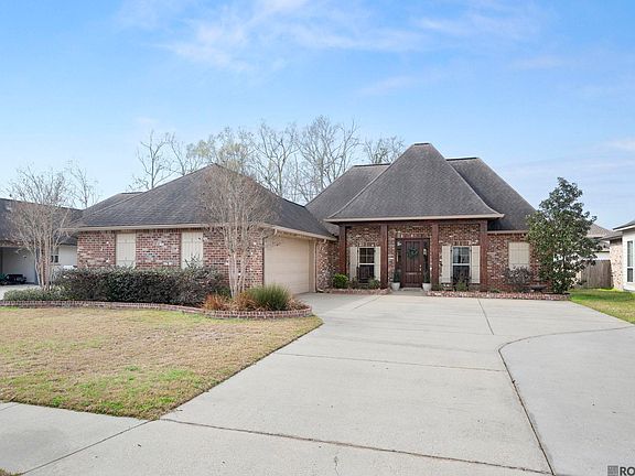 3rd image of 16417 Parker Place Dr