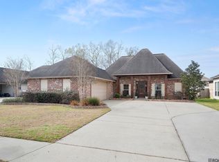 16417 Parker Place Dr, Prairieville, LA 70769