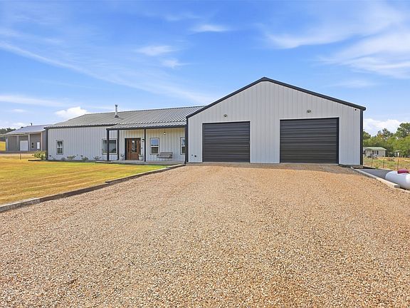 2nd image of 208 Chicken Field Rd