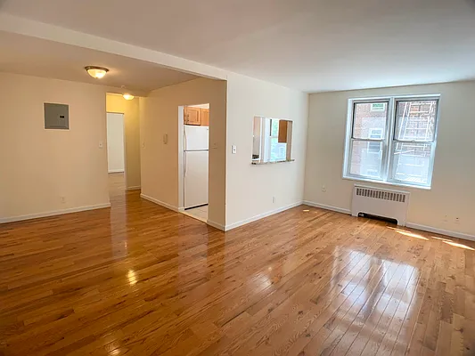 Rented by Smart NY Realty LLC | media 1