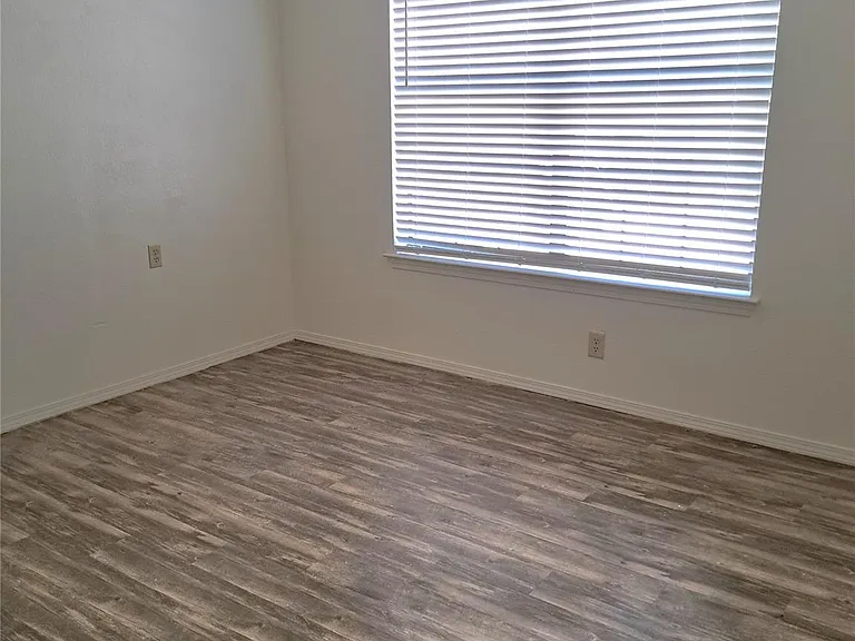 1304 Halsell St #110 — Photo 8