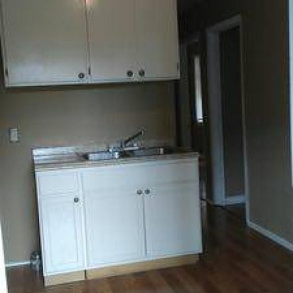 2nd image of 1030 Patton St APT 7