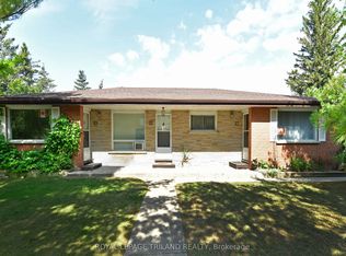 27 Hill St, Lambton Shores, ON N0M 1T0