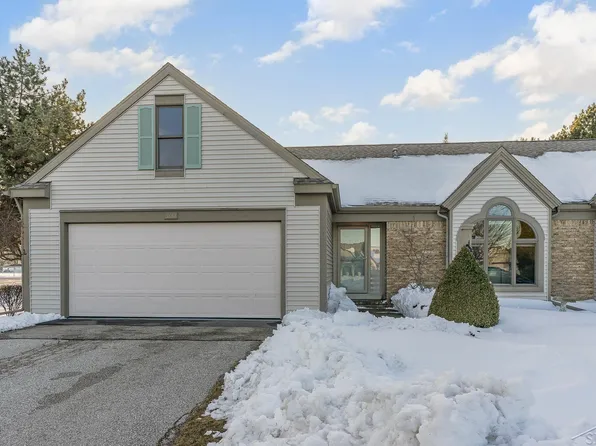 5558 Spring Knoll Ln, Bay City, MI 48706