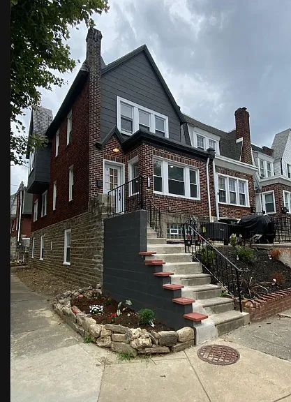 1800 73rd Ave — Photo 1