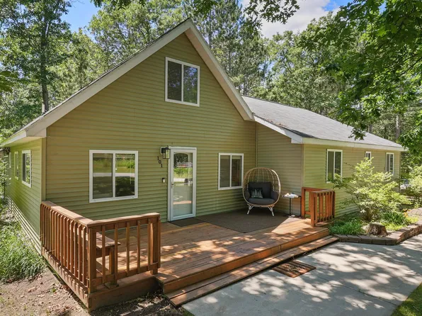 101 Winding Dr, Houghton Lake, MI 48629