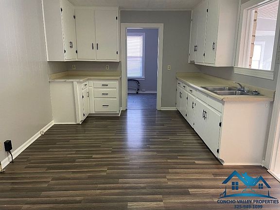 5th image of 1027 E Harris Ave