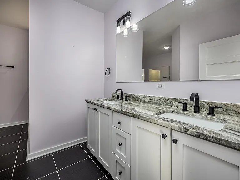 7039 Executive Cir — Photo 20