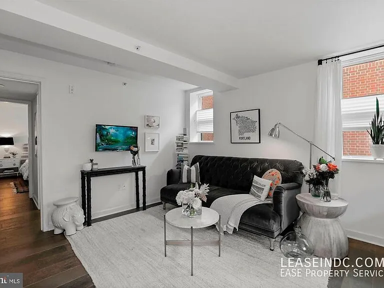 129 W St NW #103 — Photo 10
