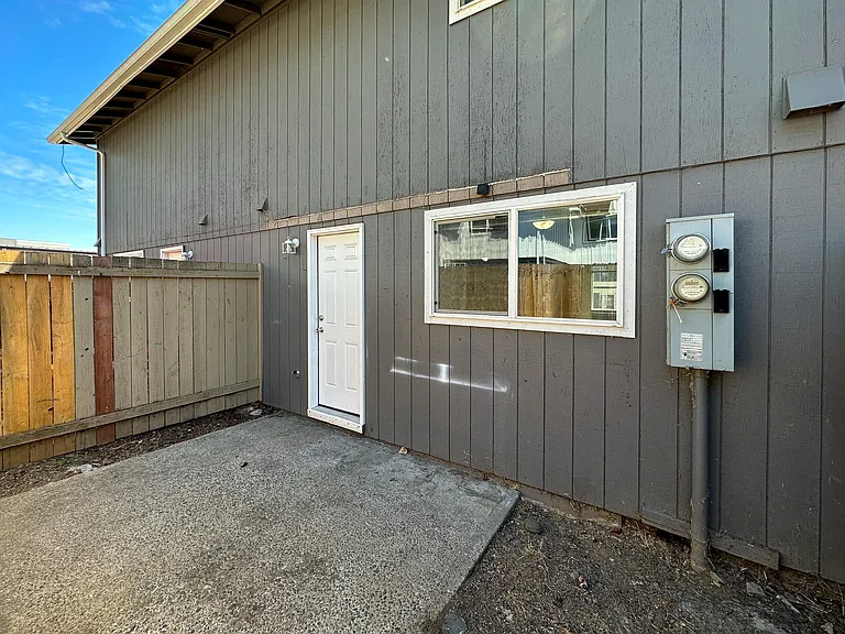 1561 Salishan St SE #1561 — Photo 33