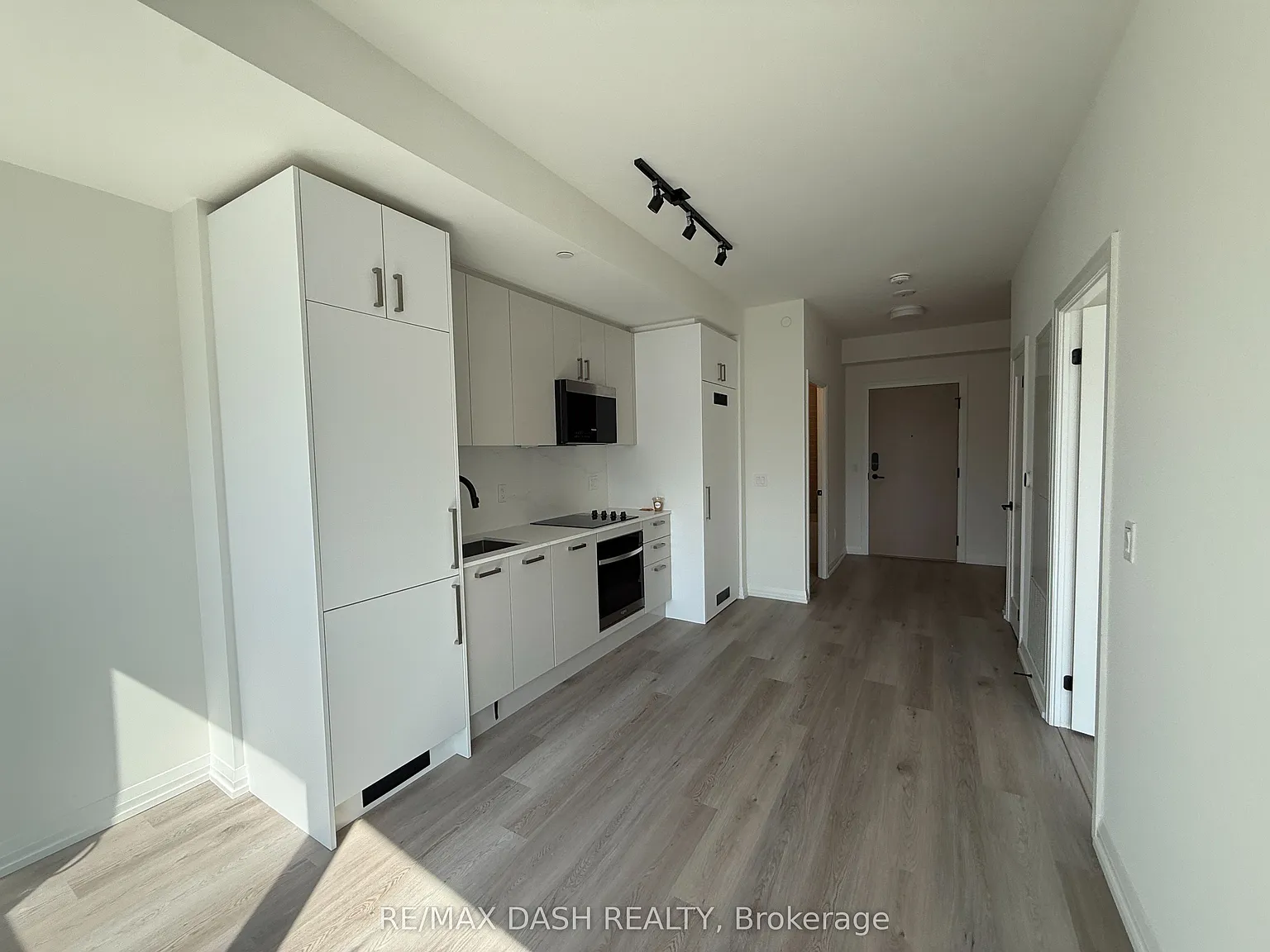 2 bed, $2,690 — Photo 3