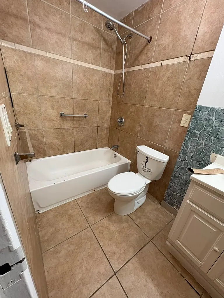 2 bed, 1.0 bath, $2,600 — Photo 4