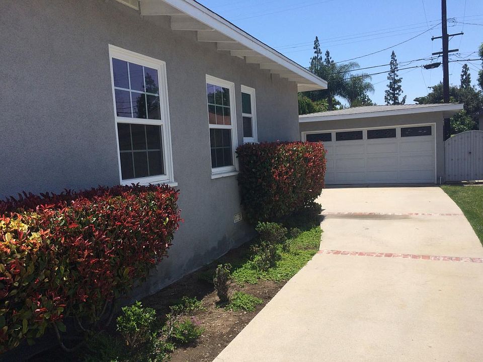 2nd image of 1512 W Wilshire Ave
