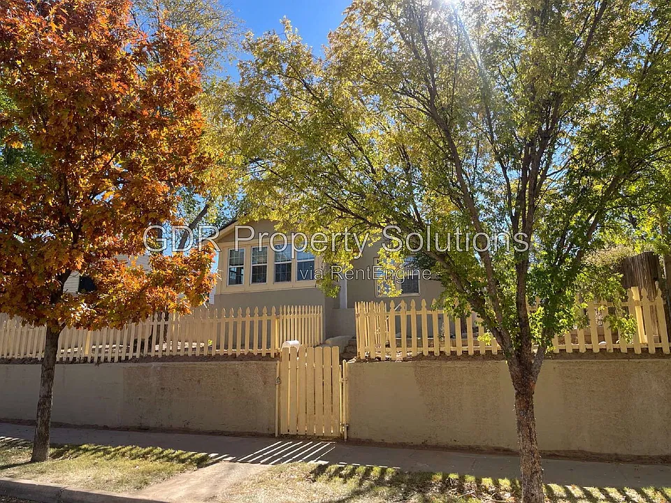 1416 Gold Ave SE