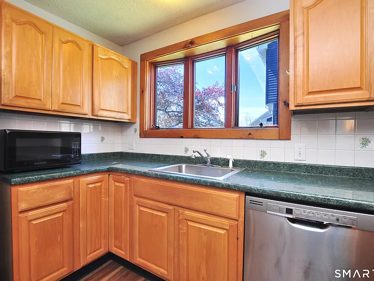 90 Niles Rd — Photo 7