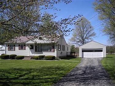 2nd image of 5817 Louise Dr