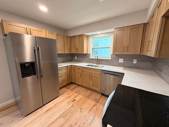 2nd image of 11729 Caenen St