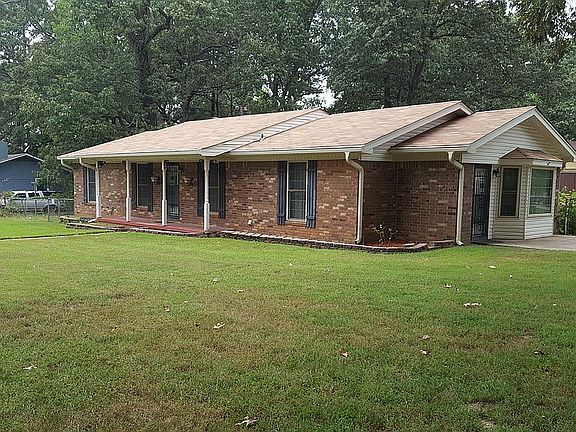 2nd image of 903 Towering Oaks Dr