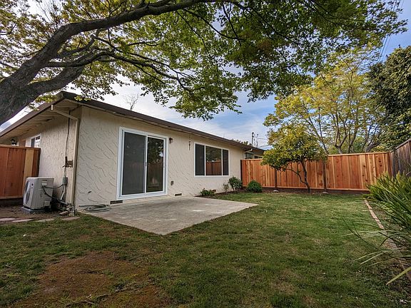 3rd image of 1254 Gainsborough Dr