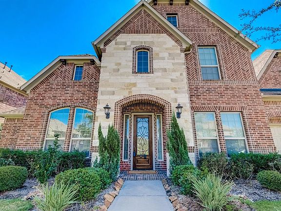 2nd image of 4019 Scenic Valley Ln