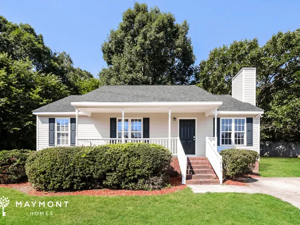 1215 Liriope Ln, Zebulon, NC 27597