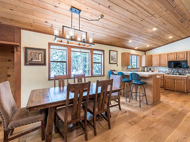 7995 Forest Glen Dr — Photo 9